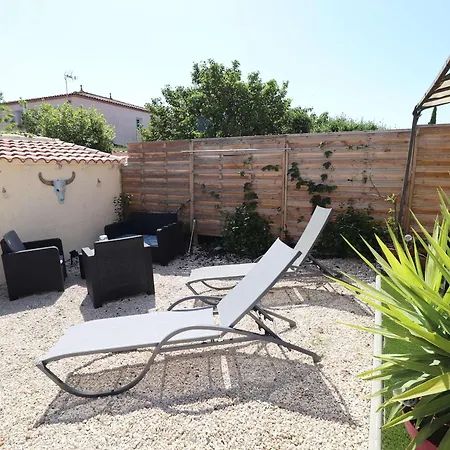 Beau 3 Pièces Climatisé, Piscine Privée, Parking Au Grau-du-roi - Fr-1-307-215 Appartement *