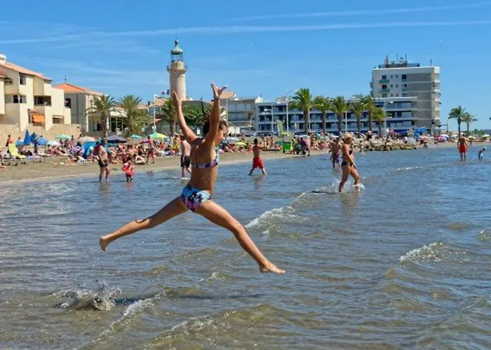 Beau 3 Pièces Climatisé, Piscine Privée, Parking Au Grau-du-roi - Fr-1-307-215 Le Grau-du-Roi