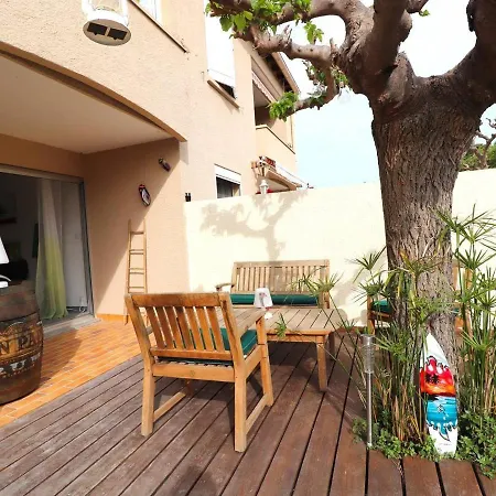 Beau 3 Pièces Climatisé, Piscine Privée, Parking Au Grau-du-roi - Fr-1-307-215 Appartement *