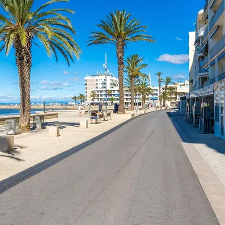 Apartment 3 Pieces, Rdj, Climatise, Piscine Privee, Parking, Proche Et Commerces - Fr-1-307-215 *